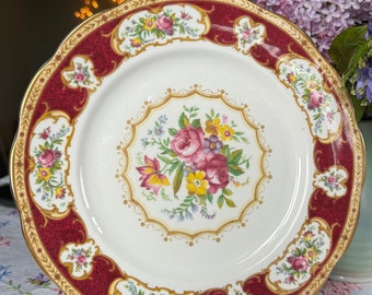 Grande assiette plate Royal Albert « Lady Hamilton » en porcelaine tendre exquise