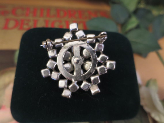 クラスターブローチ Sparkly Vintage Round & Oval Rhinestone Silvertone Cluster