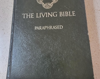 The Living Bible Paraphrased 1973 Tyndale House Book Hardback HC VG Condition