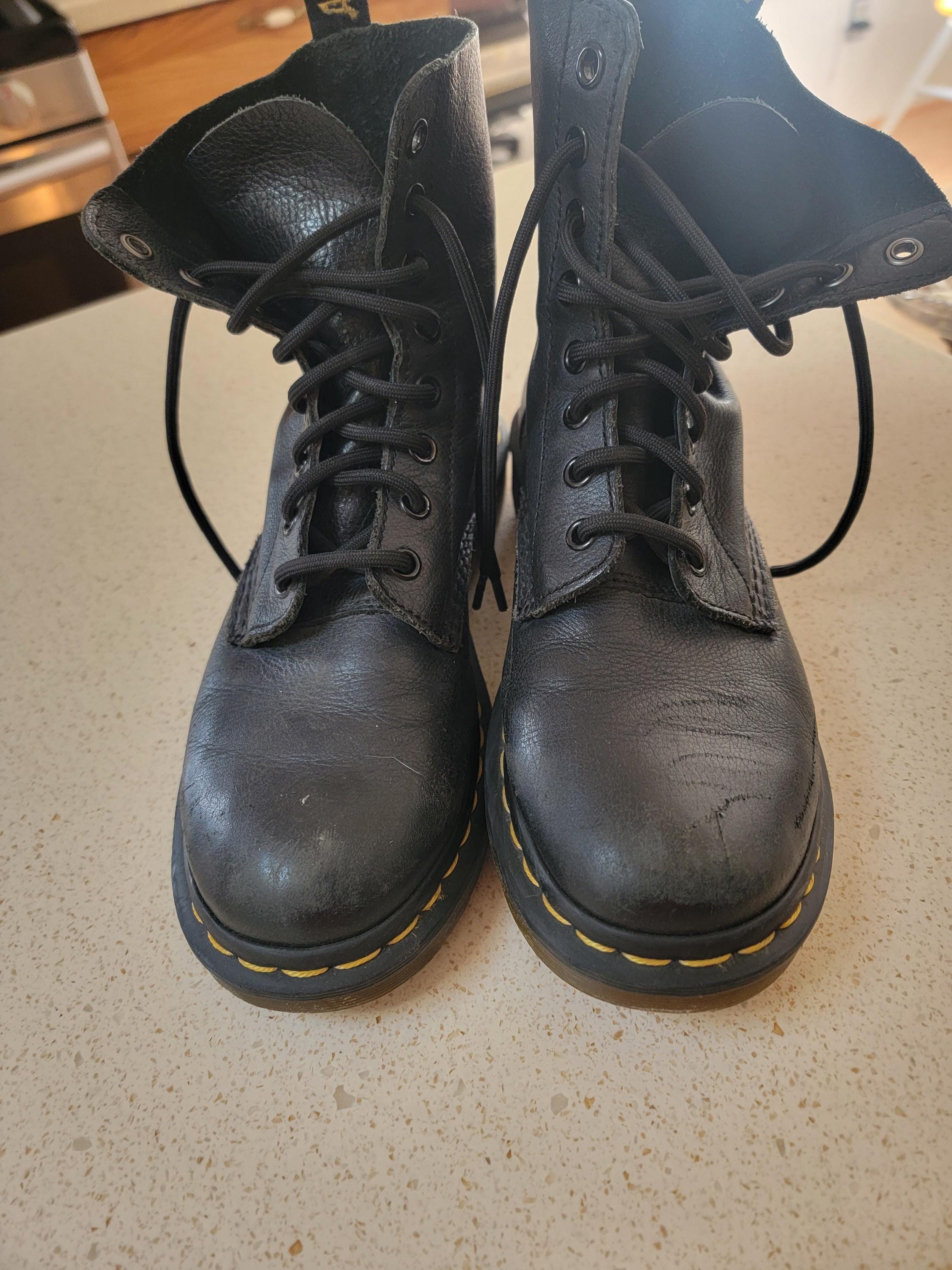DR. MARTENS | Vintage Y2K black pebble leather 3-eye lace up chukka work boots Dr Martens Chukka - Etsy main image 2