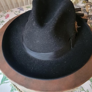 Vintage Men's Fedora Hat- Dobbs Fifth Avenue Original Box Vintage Men's Fedora Hat- Dobbs Fifth Avenue Original Box