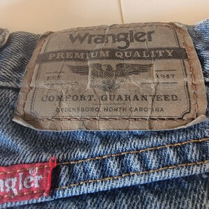 WRANGLER Blue Jeans Men's Size 38 x 29 Med Wash Classic Ex. Condition #007 image 3