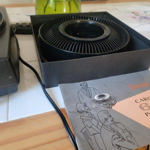 Kodak Carousel 650 Desktop 35mm Slide Projector, Box & Manual - Needs Repair image 4