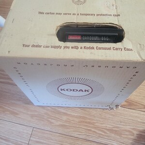 Kodak Carousel 650 Desktop 35mm Slide Projector, Box & Manual - Needs Repair image 2