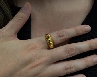 Chunky Gold Croissant Ring-Dome Ring-Gold Stacking Ring-Statement Ring-Non Tarnish-Waterproof-Bold Everyday Ring-Christmas Gift
