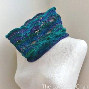 The Antibody Cowl Crochet Pattern - The Lavender Chair - *PDF PATTERN ONLY* Instant Download
