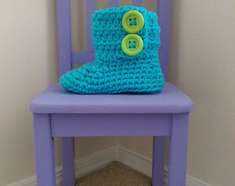 Chunky 2-Buttoned Slipper Crochet Pattern - The Lavender Chair