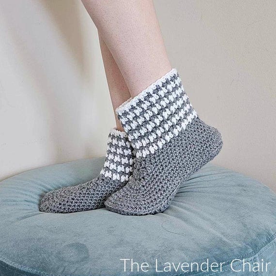 Houndstooth Slippers Crochet Pattern *PDF FILE ONLY* the Lavender - Main Image