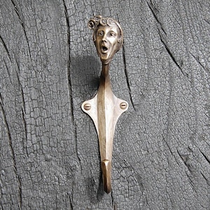 Gancho de pared Art Déco de bronce: colgador de escultura de jazz de los años 20. N.° 5 imagen 1