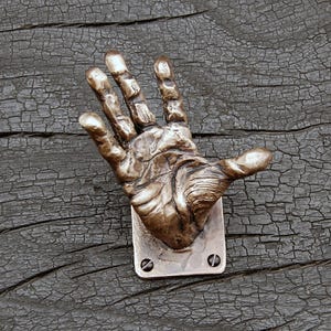 Perchero de bronce macizo: gancho de pared escultural (10-12 cm) n.º 3