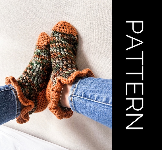 Crochet Ruffle Socks Pattern, Worsted Weight Yarn (PDF Download