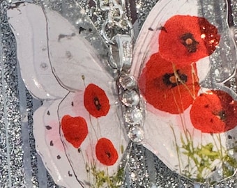 Pingente duplo borboleta papoulas. Colar de borboleta de resina iridescente de papoulas vermelhas. Joias artesanais de borboleta. Forças Armadas