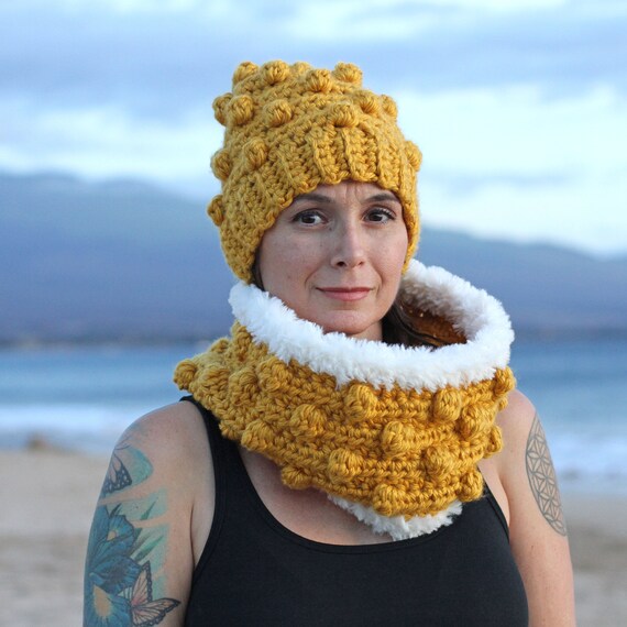 Big Bobbles Beanie Cowl Crochet Pattern