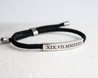 Bracciale con nome da uomo, Argento, Oro o Nero placcato, Bracciale con data, Bracciale a barra inciso, braccialetto personalizzato, braccialetto a cordone