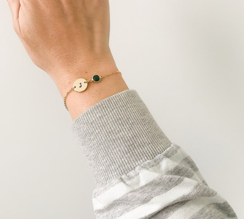 Gold Birthstone & Initial Bracelet, Gold plated Bracelet, Personalised Disc Bracelet, Initial Bracelet, Birthstone bracelet imagem 5