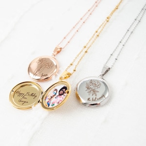 add a small message inside the locket for that extra personal touch.