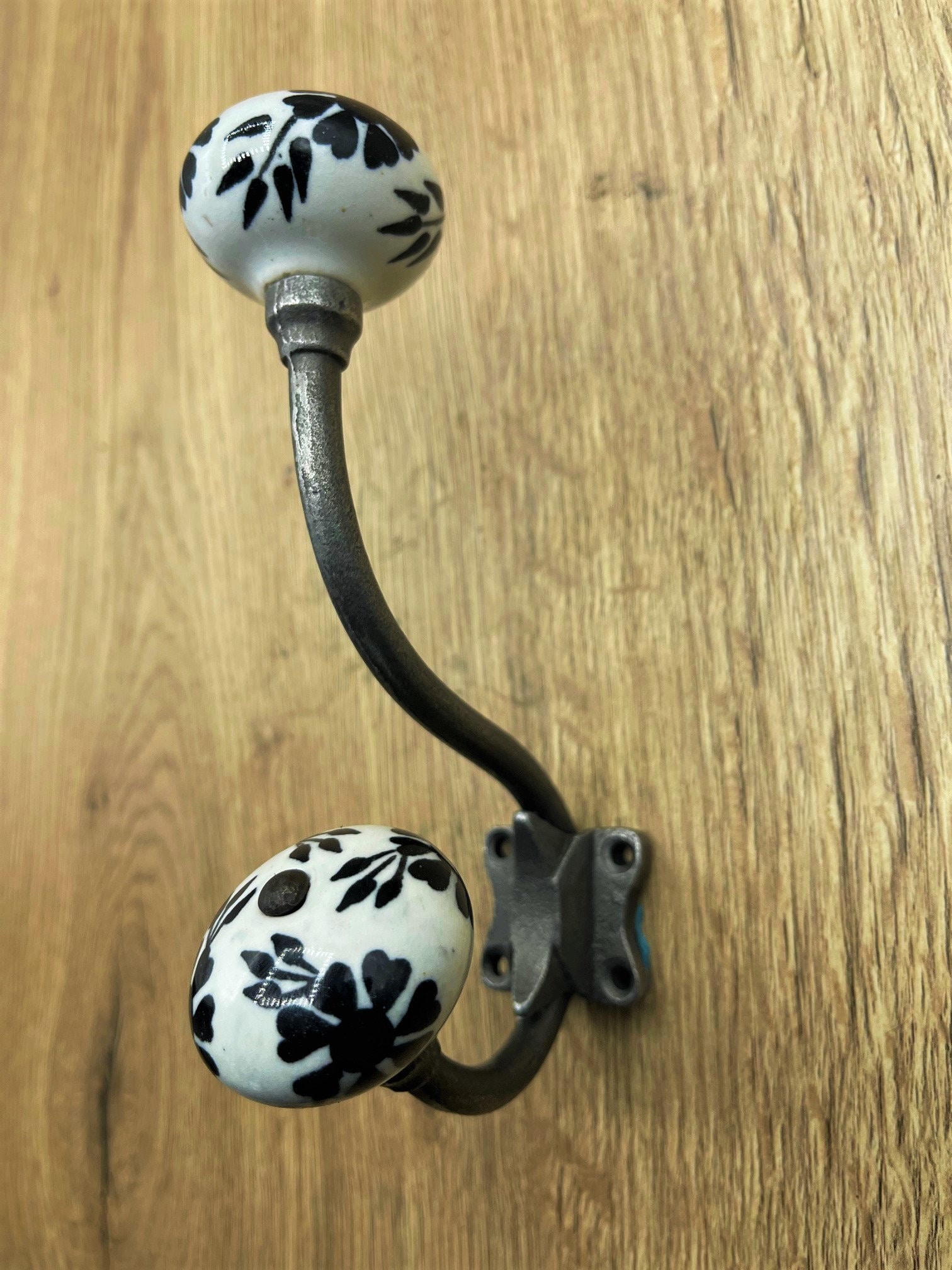 Brown Cast Iron Bear Wall Hook Coat Rack Towel Holder Decor (Set Of 2
