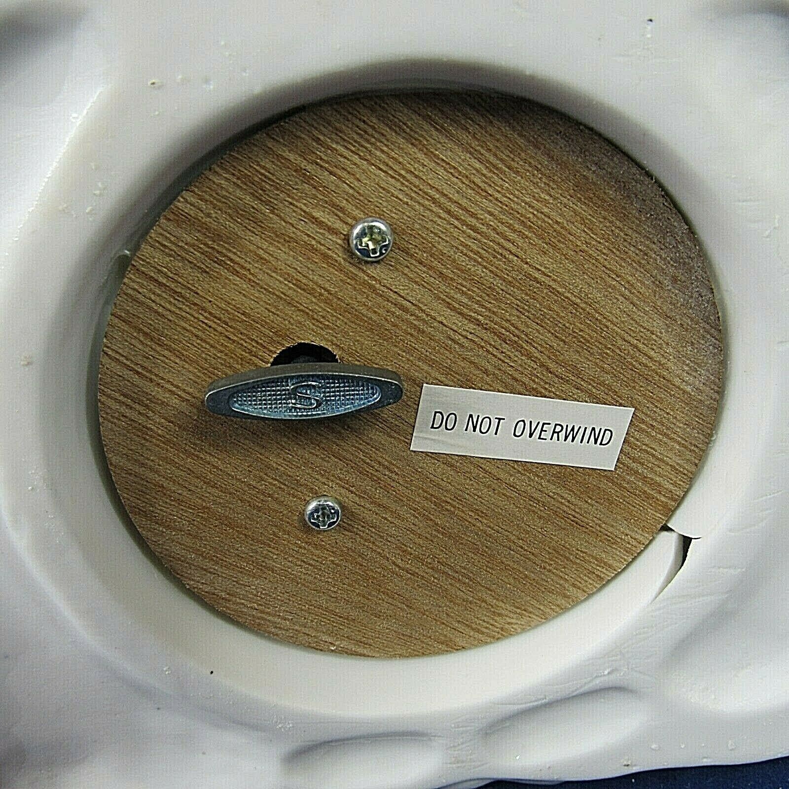 Holiday Carolers Wind up Musical Music Box Dreaming of a White Etsy