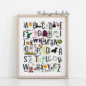 Peut inclure: Une affiche d'alphabet color&eacute;e avec des illustrations et des mots sur le th&egrave;me d'Halloween. Les lettres sont en noir et les mots sont en diff&eacute;rentes couleurs. Les illustrations comprennent une araign&eacute;e, une chauve-souris, un chaudron, un fant&ocirc;me, une maison hant&eacute;e, une citrouille, une sorci&egrave;re, un corbeau, un vampire, un zombie, et plus encore.