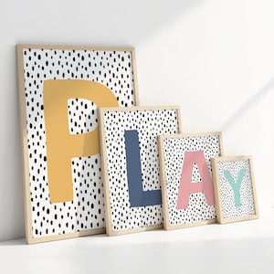 Conjunto de impressão de parede com letras de jogo, decoração para brincar o dia todo, placa Let's Play, arte de parede para berçário, quarto infantil, pôster de creche, para impressão, download digital