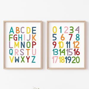 Speelkamermuurkunstset, set van twee, educatieve prints, klasposters, thuisonderwijs, kindermuurdecoratie, alfabet, cijfers, regenboog