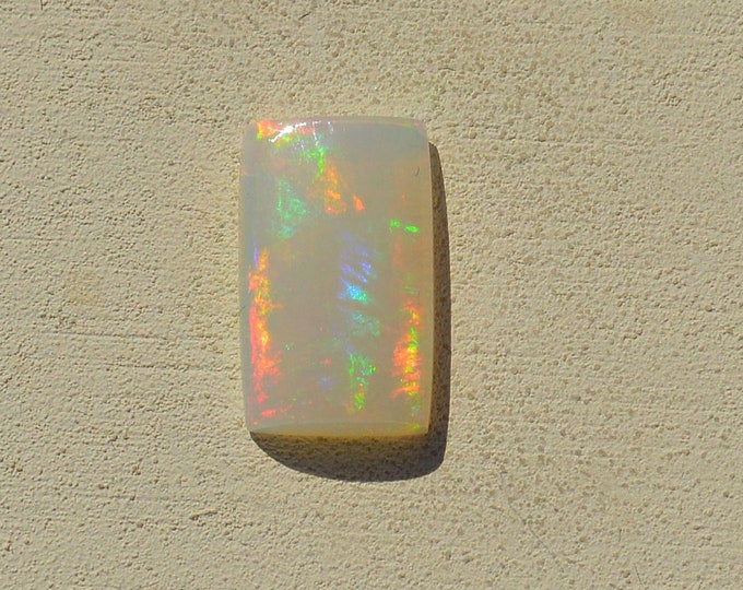 Loose Australian Crystal Opal Cabochon 1.9 cts