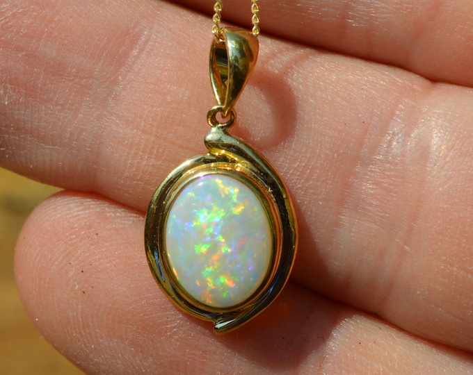 9ct Yellow Gold Crystal Opal Pendant