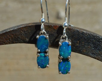 Boucles d'oreilles Silver Blue Opal Drop, Australian Crystal Opal Doublets