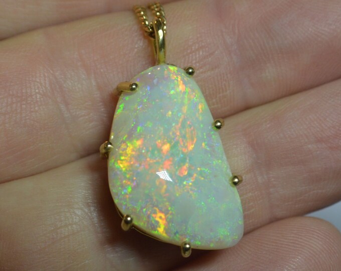 18ct Gold Large Australian Opal Pendant, Coober Pedy Opal Necklace