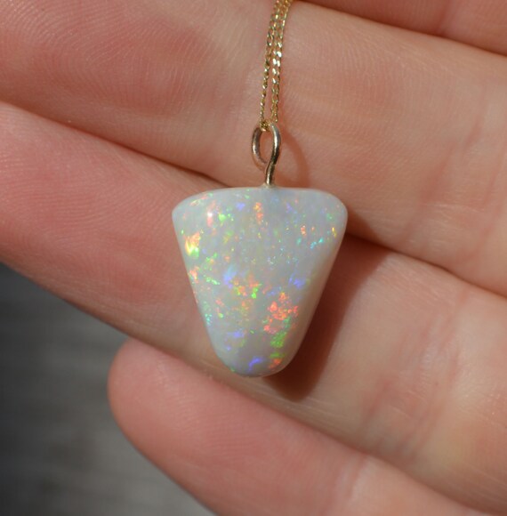 9ct gold opal pendant deals
