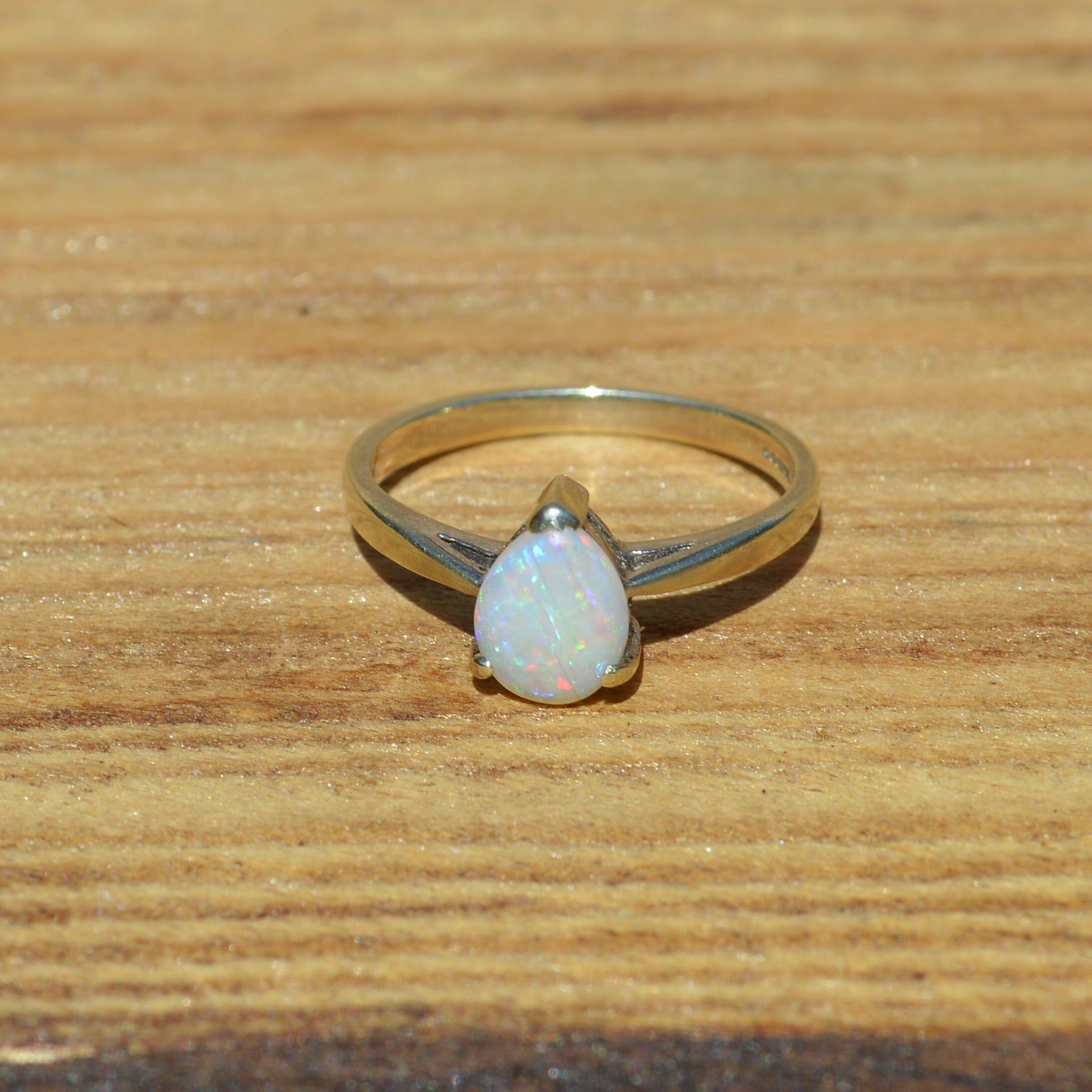 9ct White Gold Opal Ring. Australian Teardrop Opal