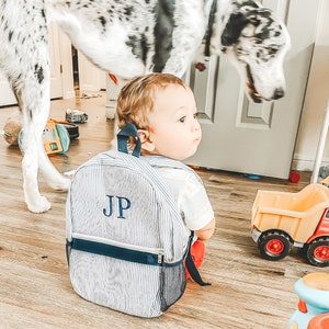 Sacs à dos personnalisés pour bébé, sacs à dos à monogramme pour tout-petit, sac à dos en seersucker, cartable préscolaire, cadeaux personnalisés pour bébé