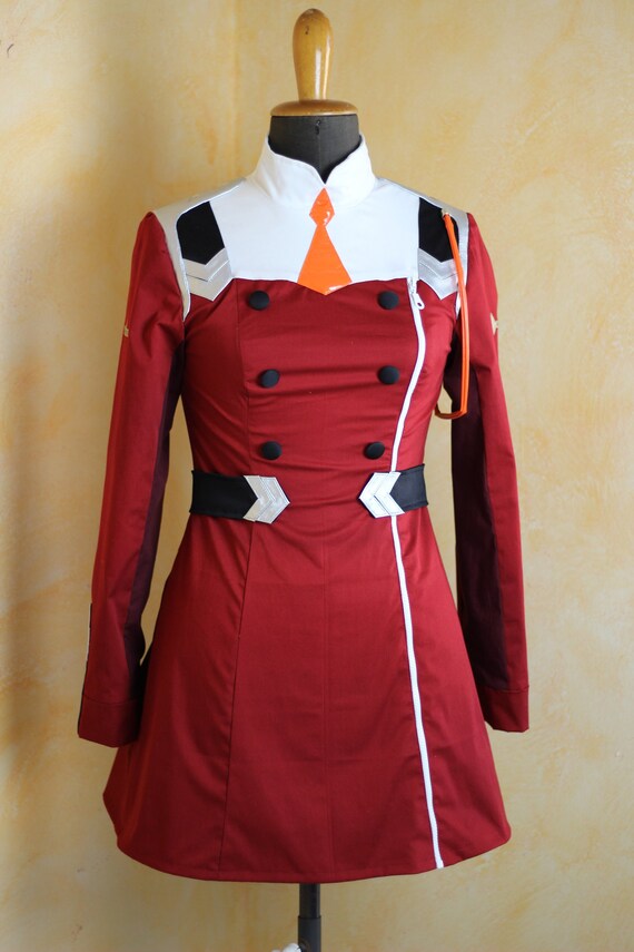 zero two uniform figure