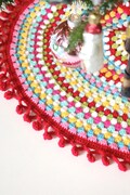 Granny&#39;s Christmas Tree Skirt PDF Crochet Pattern