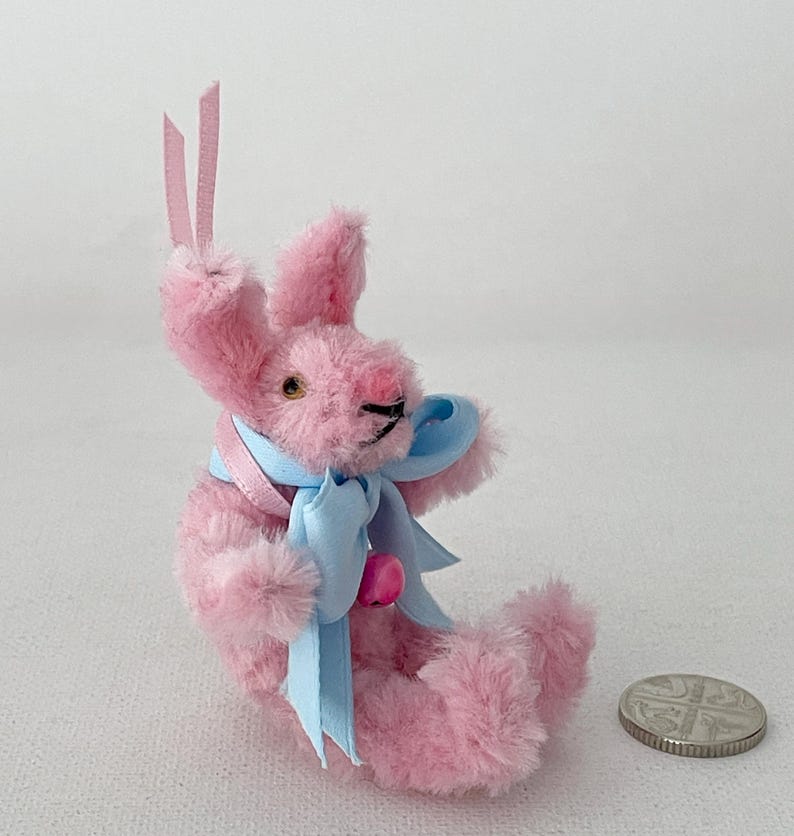 Pipe Cleaners Keychain Rabbit Miniature Handmade Pipe Cleaner Pink Bunny Rabbit, Fully Posable, 9cm ...