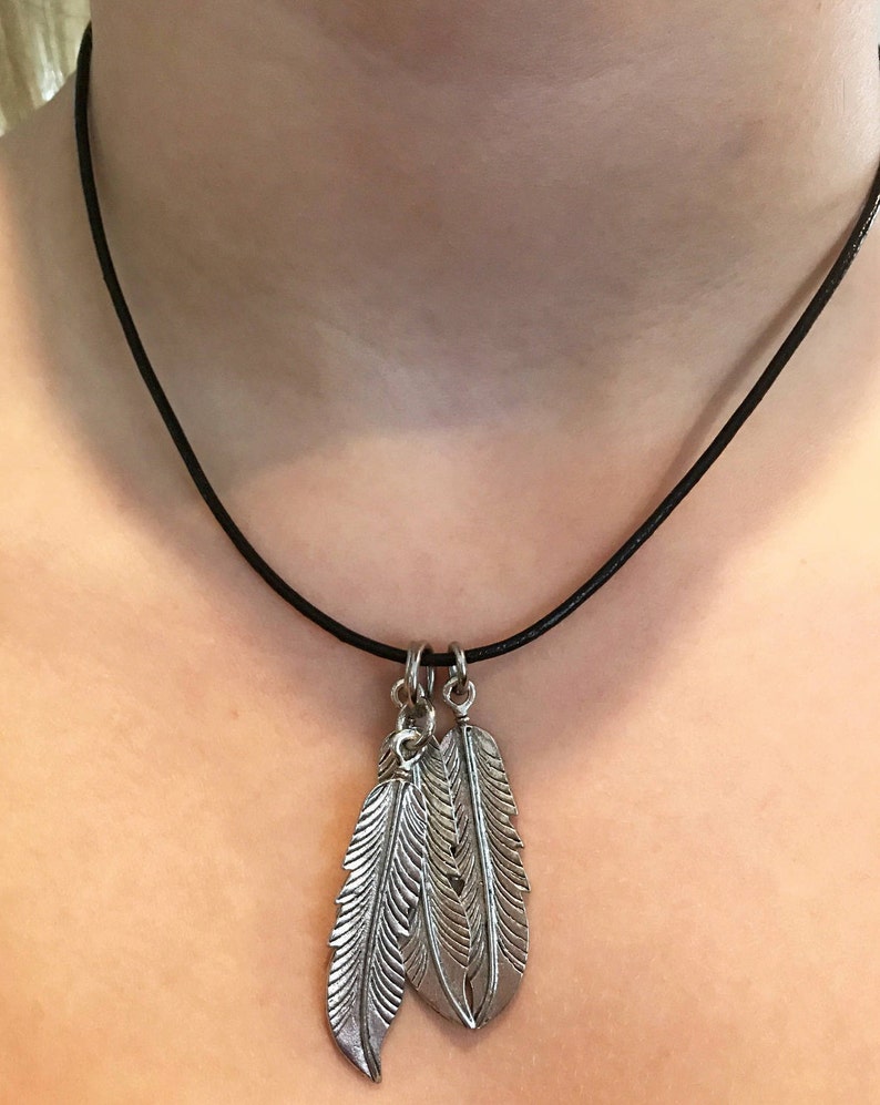 New Black Leather 16/'/' Leather Rope Choker with Triple Silver Feather Charms