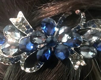 Barrette à Cheveux Argentée Avec Cristaux Gris Fumé - 3,5 Pouces - Marque NY Fashion - Neuve Avec étiquettes