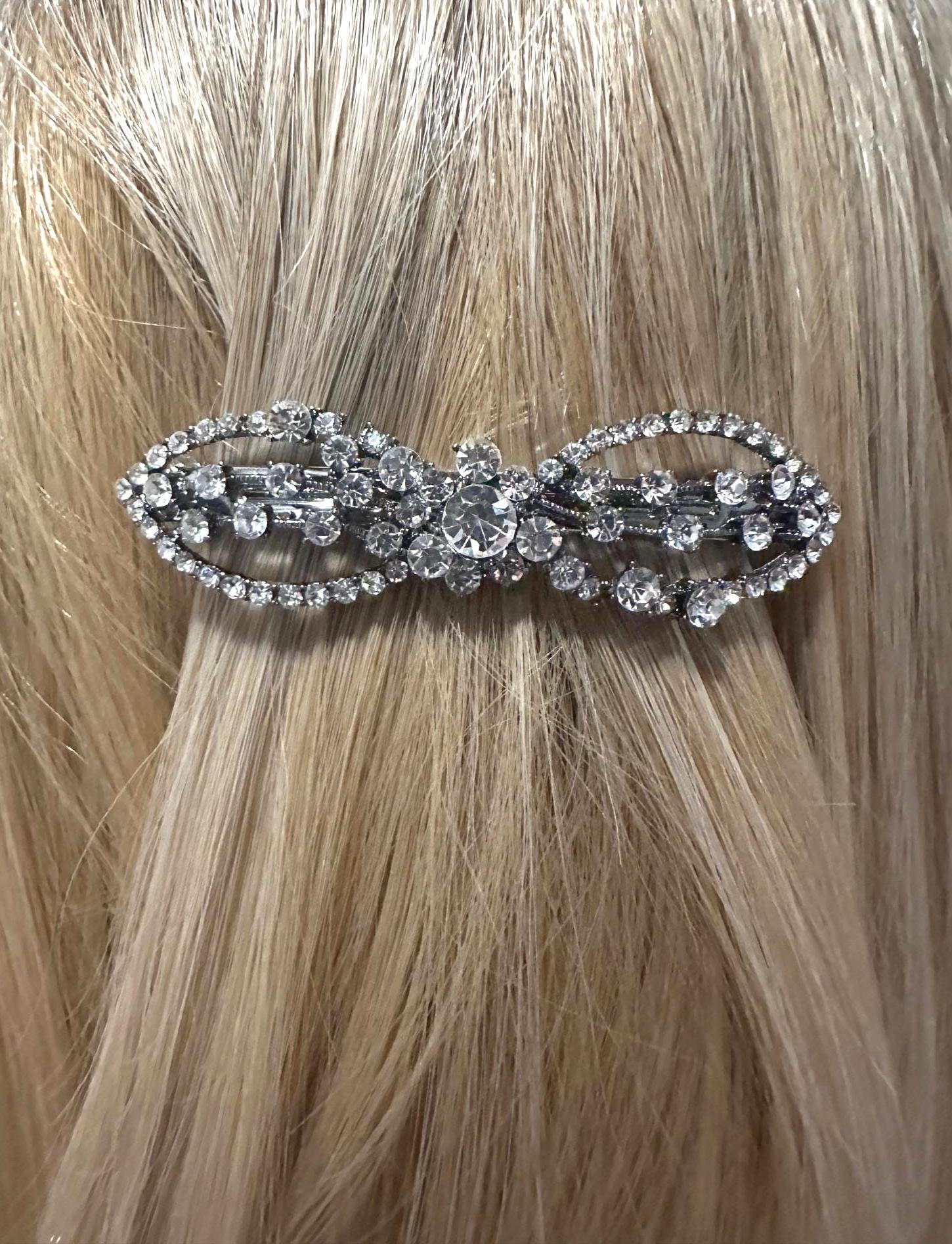 Barrette à Cheveux Argent – Nœud Avec Strass Rhinette Cristal – NY Fashion Accessories