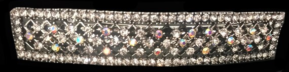 Barrette à Cheveux Argentée New Silver Floral Avec Strass Irisés – 3.5 Pouces – Neuf Avec étiquettes