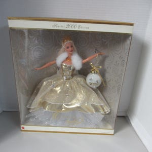 Hallmark Mattel special 2000 edition Barbie celebration Barbie new in box.
