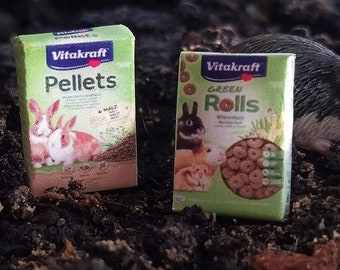 1:12 Scale - Artisan Handmade Miniature, Realistic Miniature Food for the Dollhouse,Green Rolls rodents and Pellets for rabbits