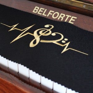 Elegant Piano Runner with Musical Note Embroidery – Stylish Protection & Decor for Your Piano 010