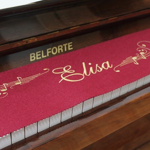 Personalized piano key cover runner – 100% wool – with name & music motif – 16 colors – perfect gift – bestseller! 040.2