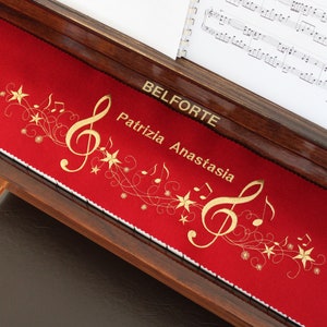 Piano Runner with Music Note Design & Custom Name – 130 x 16 cm | 100% Wool | 16 Colors Available 250.1