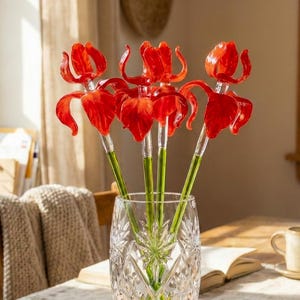 Fiori di iris in vetro, bouquet di fiori in vetro, fiori in vetro per il mese di nascita, fiori per sempre, regalo di iris in vetro soffiato a mano, regali di arte con iris per la festa della mamma