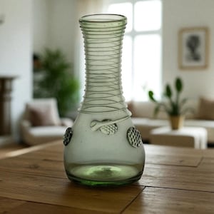 Handmade Forest Glass Bud Vase – č. 6 Váza Úzká – Luxury Green Narrow Vase for Glass Flowers