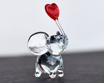 Ręcznie dmuchana szklana figurka słonia z sercem - Prezent urodzinowy - Ręcznie dmuchane szklane zwierzątko, miniaturowe szklane zwierzątka, uroczy wystrój biurka, prezent w kształcie słonia