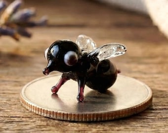 Insect Art, Glass Animals, Tiny Glass Animals, Bug Decor, Mini Glass Animals, Fly, Glass Bugs, Lampwork Glass, Bugs, Glass Figurines