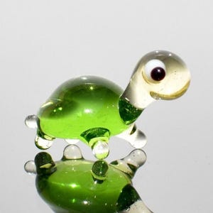 Tiny Glass Turtle: Tiny Green Menagerie Figurine