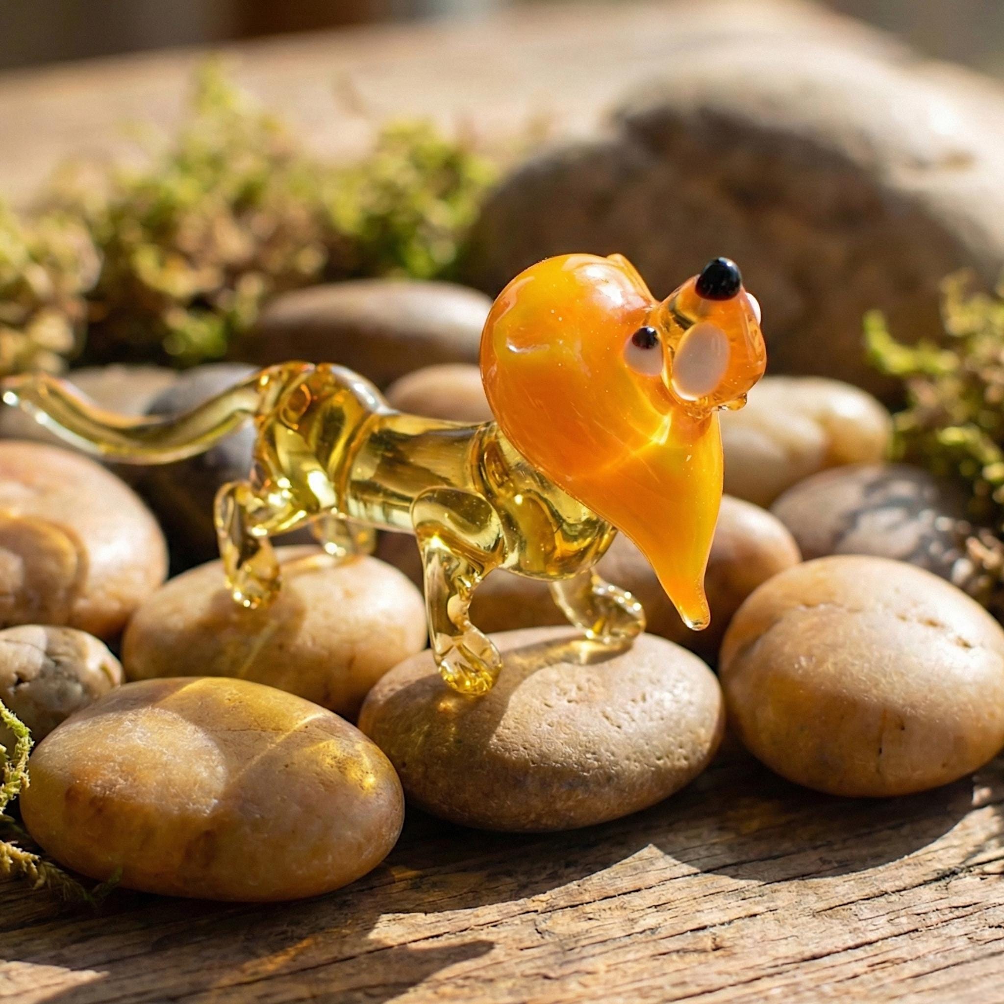 手作りガラス製ライオンの置物：コレクター向け炎加工アート、4インチ